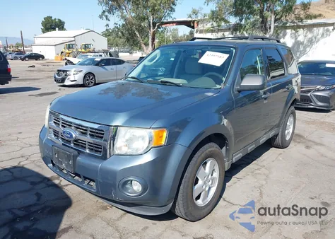 2010 Ford Escape Xlt from USA, damaged, VIN 1FMCU9DG5AKC61882